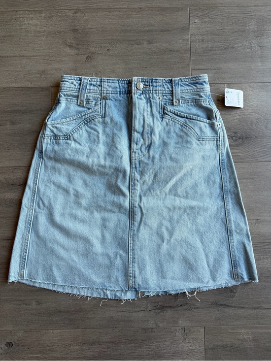 We The Free Dresses & Skirts - NWT We The Free Suzy denim midi (mini) length skirt - size 27